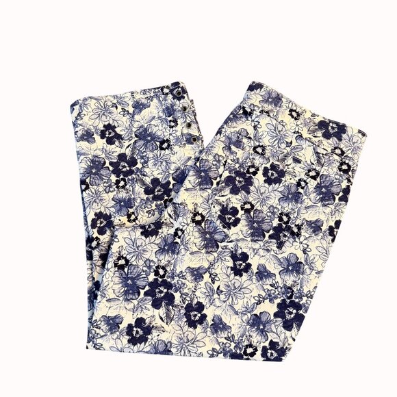 Westbound Pull On Capri Pants Size 16 Mid Rise Blue White Floral Tummy Control - Picture 3 of 16